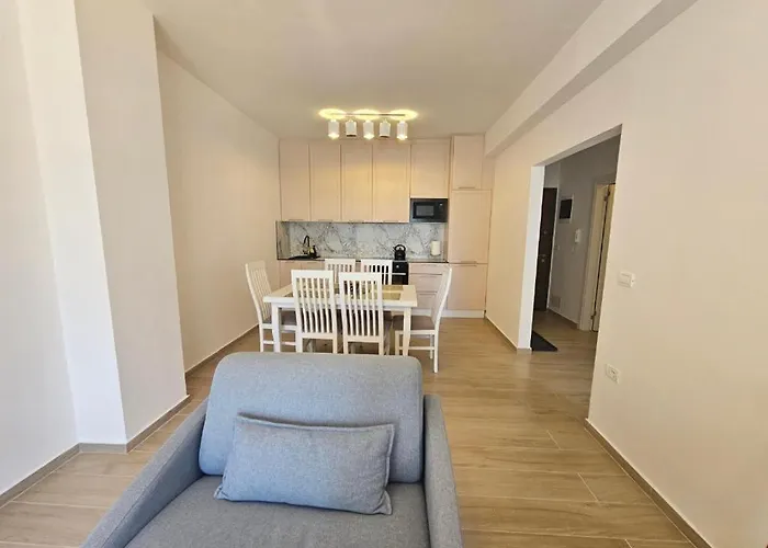 Jusal Sea View * Sarandë